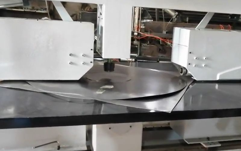 越南定制合作案例，**雙頭剪圓機